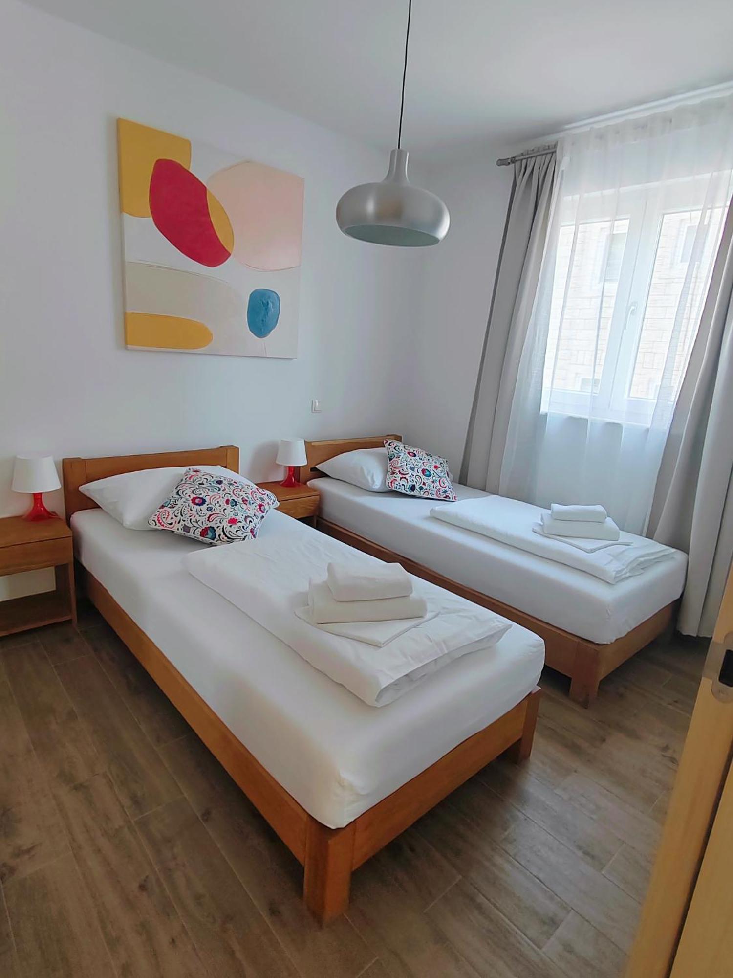 L&L Apartmani 1 Bol Buitenkant foto