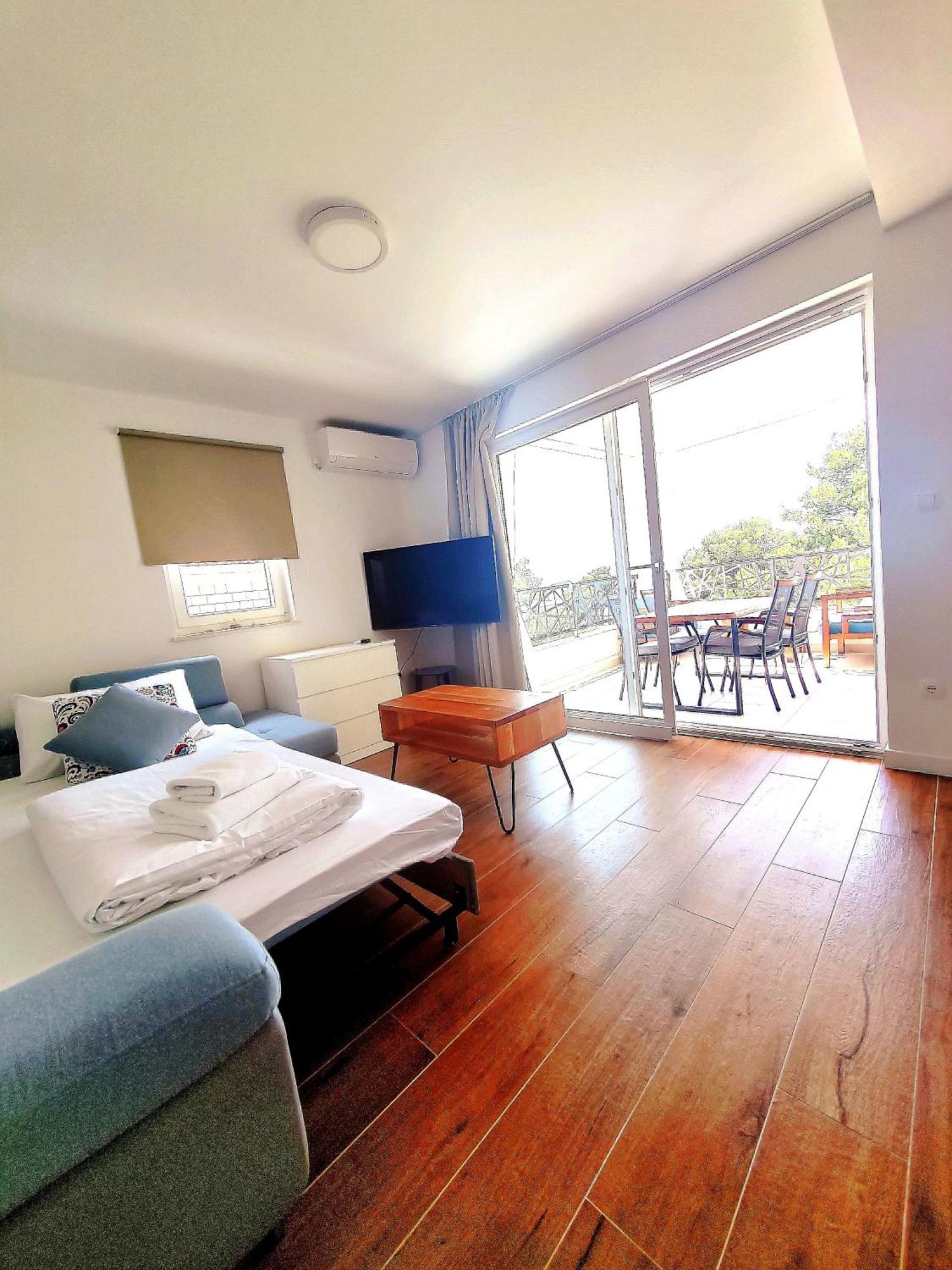 L&L Apartmani 1 Bol Buitenkant foto