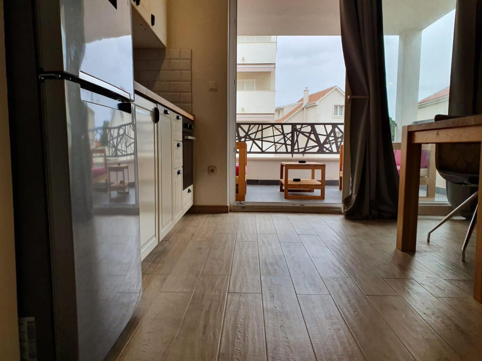 L&L Apartmani 1 Bol Buitenkant foto