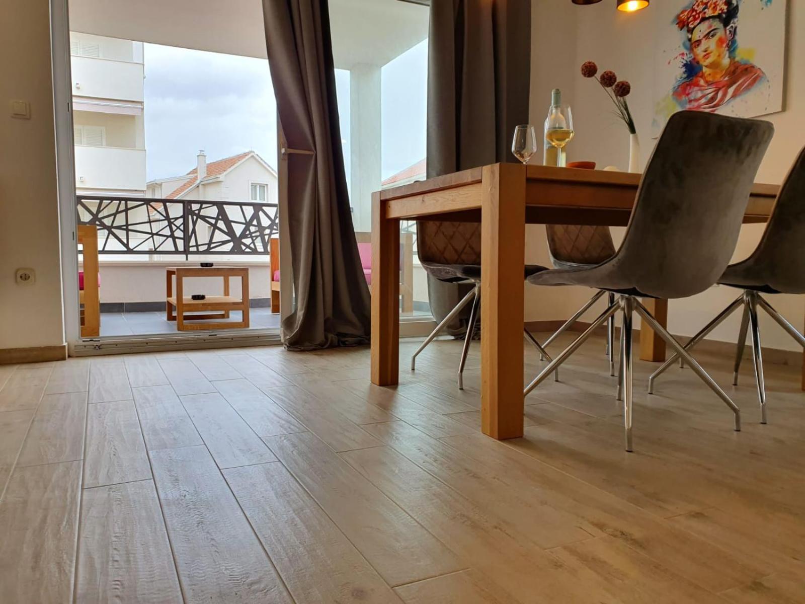 L&L Apartmani 1 Bol Buitenkant foto