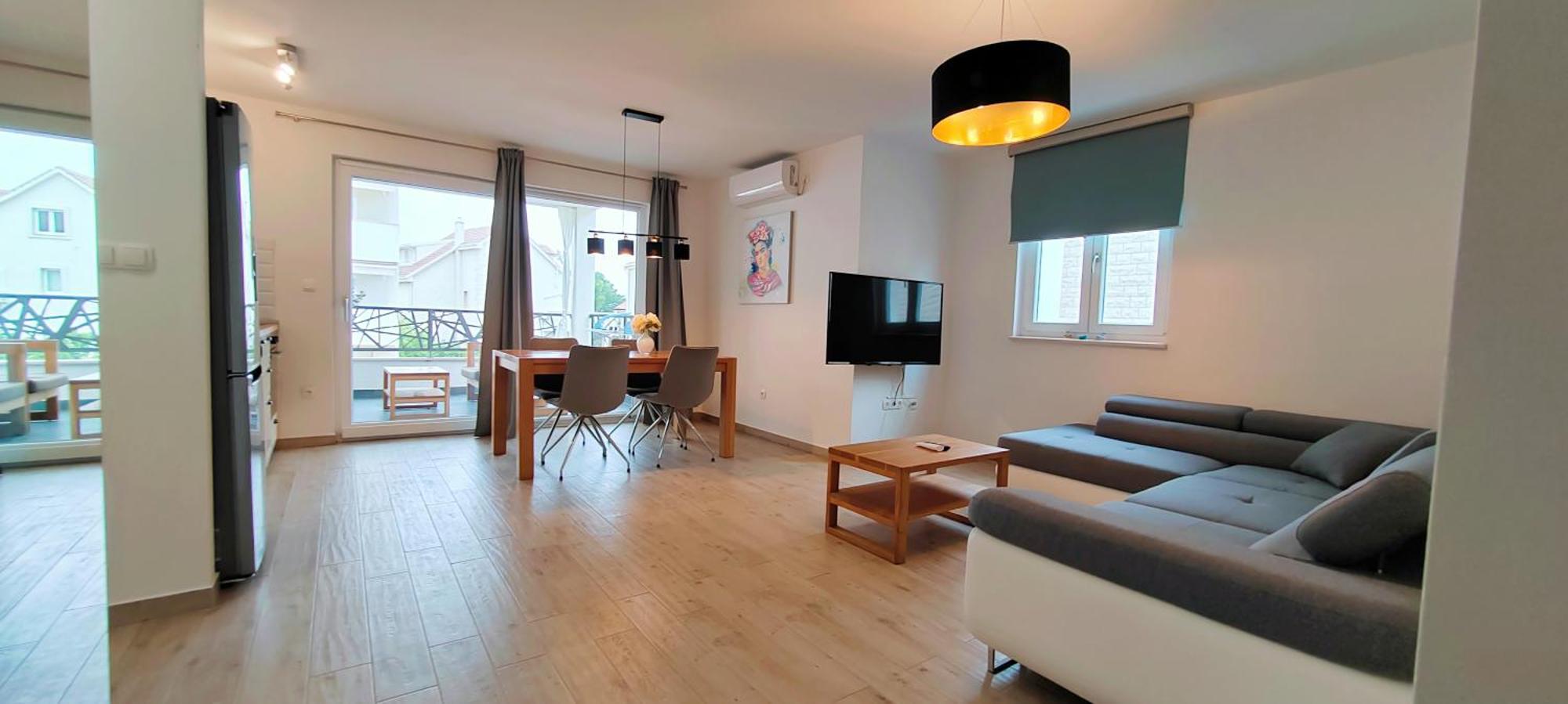 L&L Apartmani 1 Bol Buitenkant foto