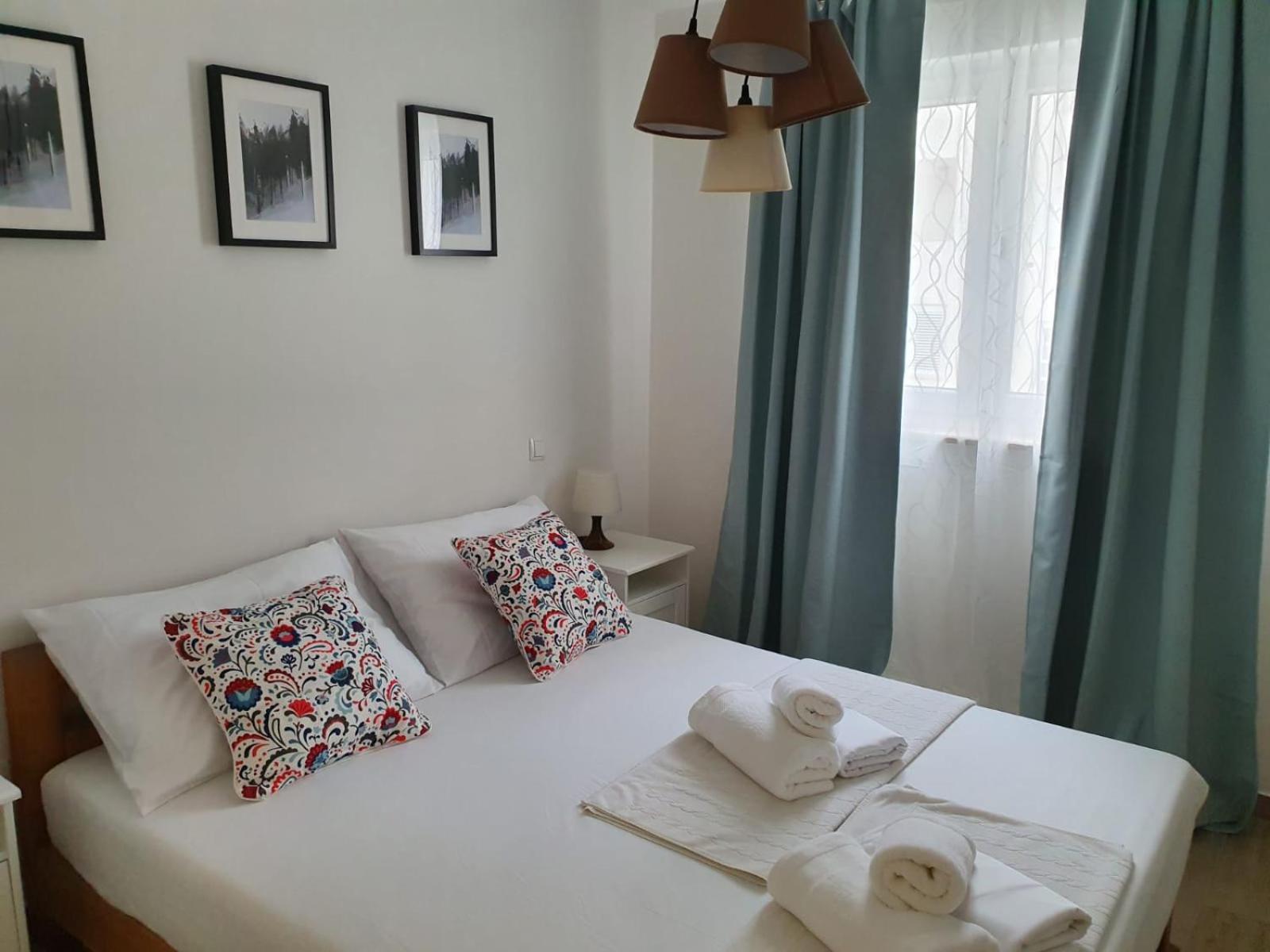 L&L Apartmani 1 Bol Buitenkant foto