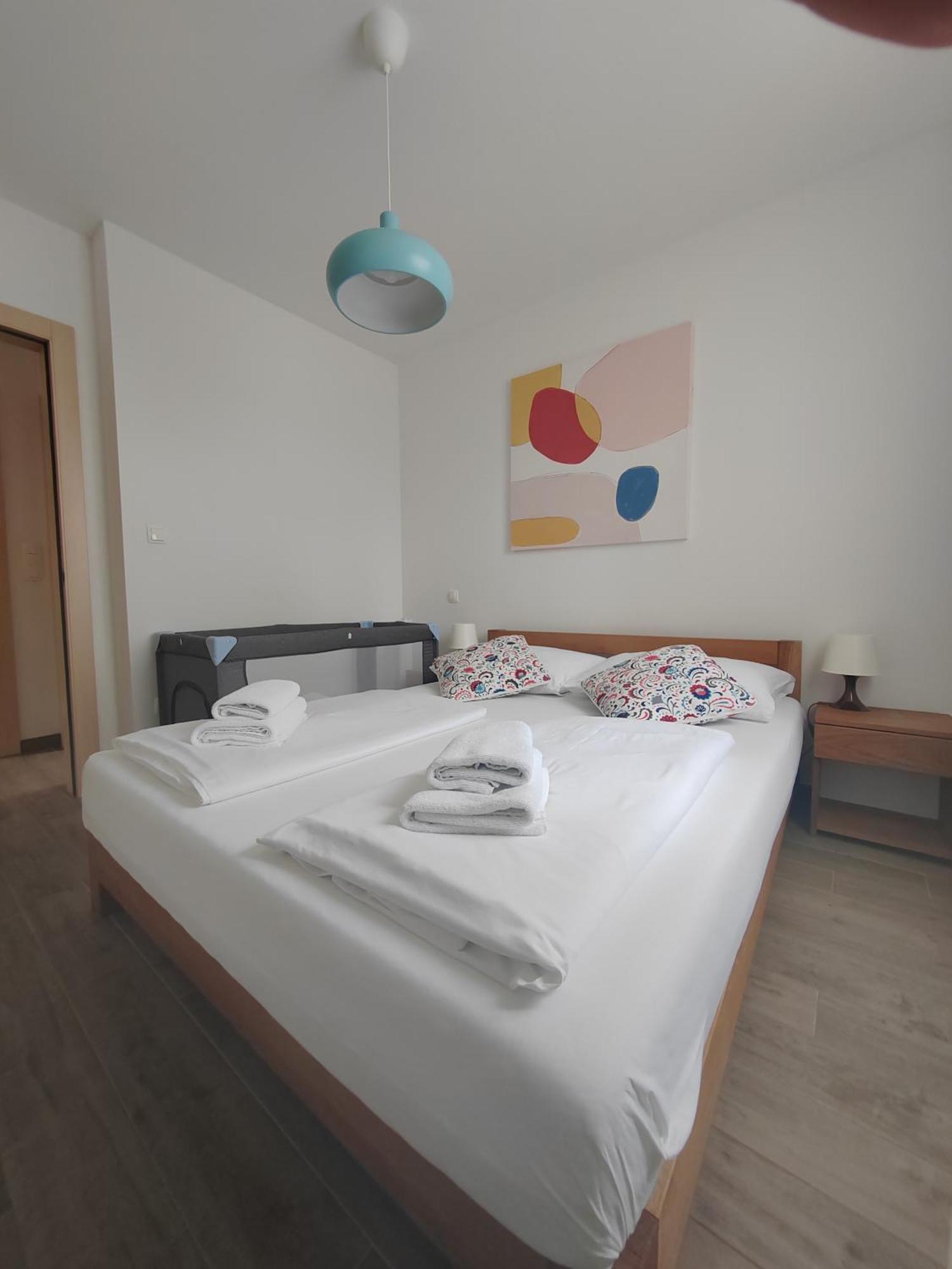 L&L Apartmani 1 Bol Buitenkant foto